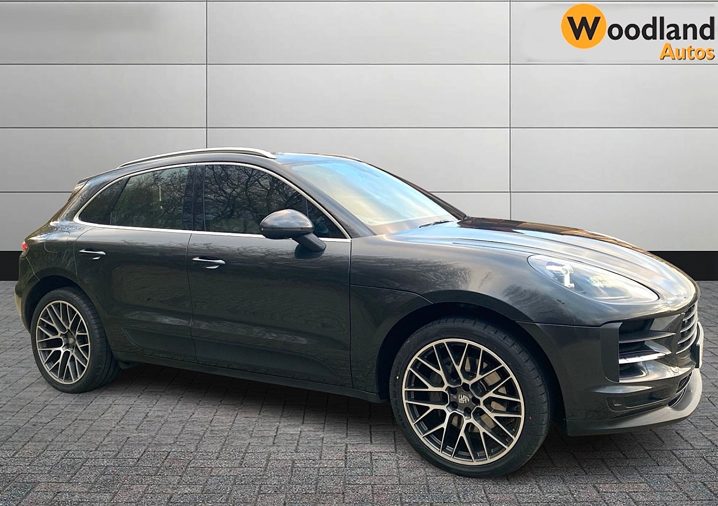 Used Porsche Macan 2019 for sale - 76652900: Photo 3