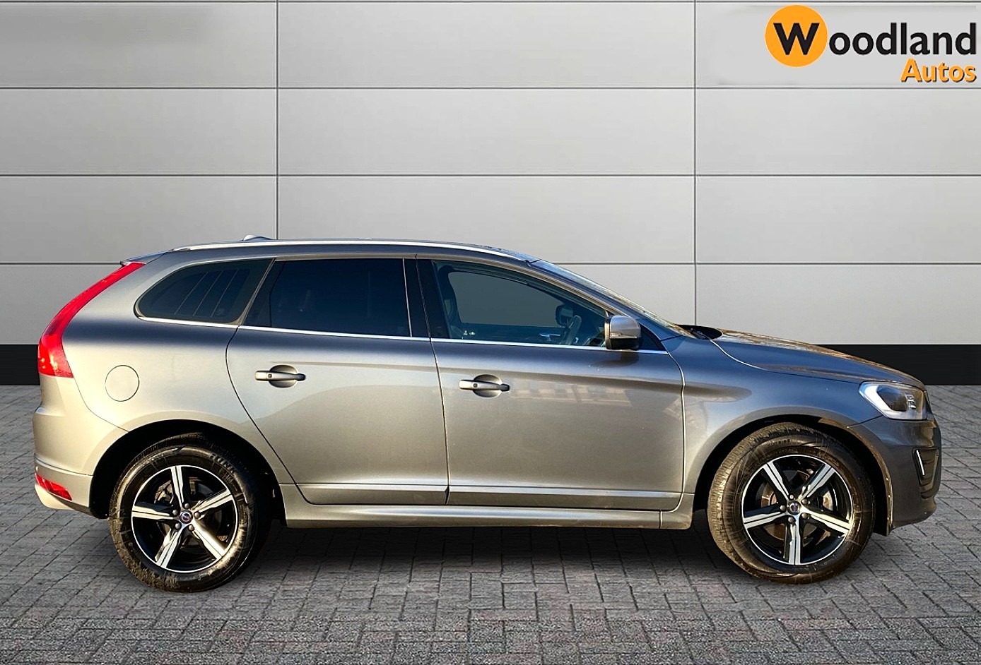 Used Volvo XC60 2017 for sale - 77079283: Photo 25