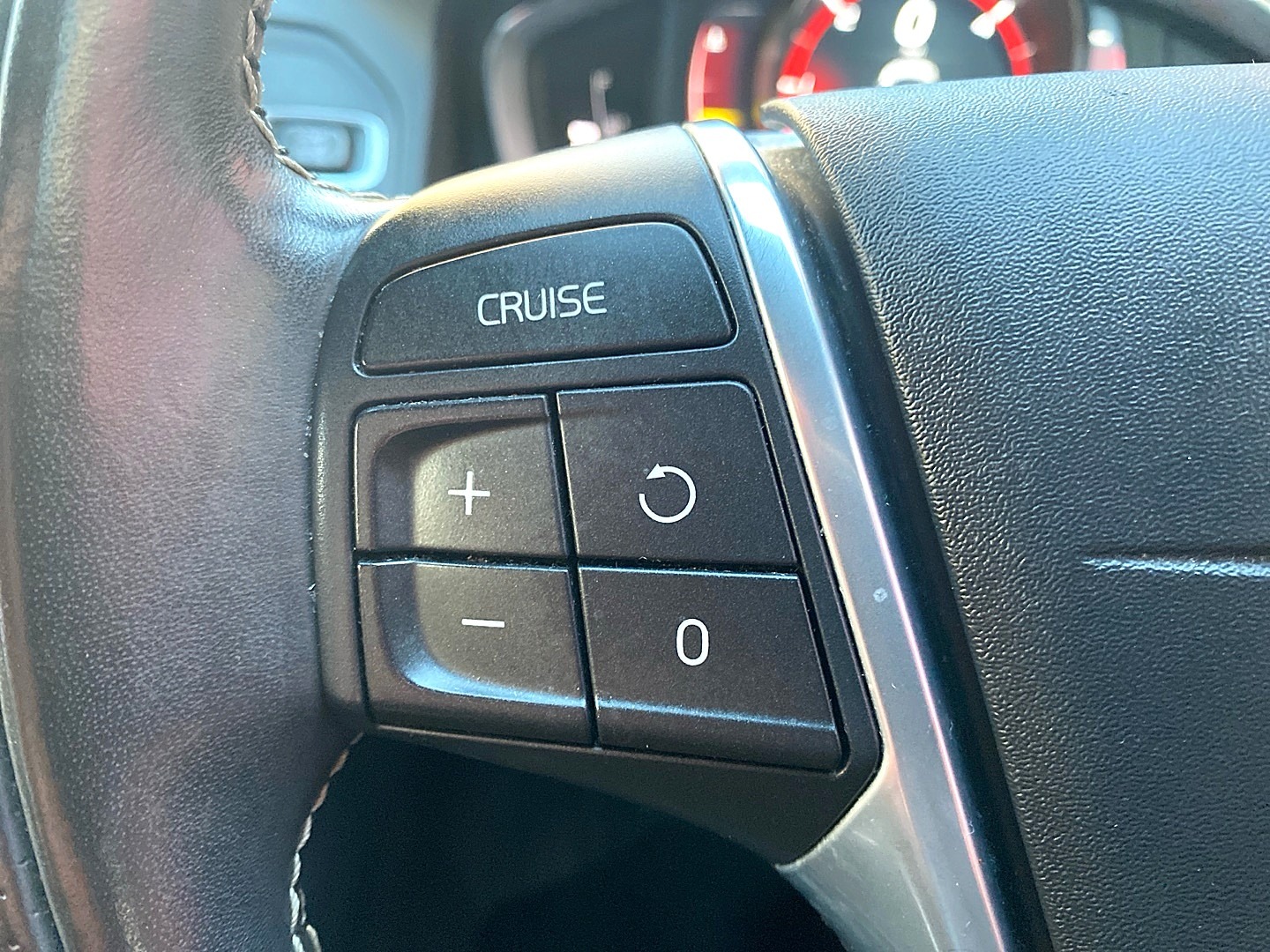 Used Volvo XC60 2017 for sale - 77079283: Photo 9