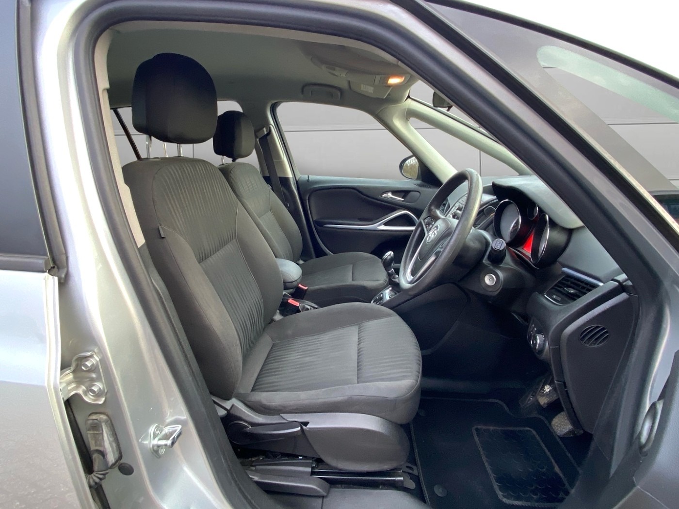 Used Vauxhall Zafira 2016 for sale - 77198454: Photo 23