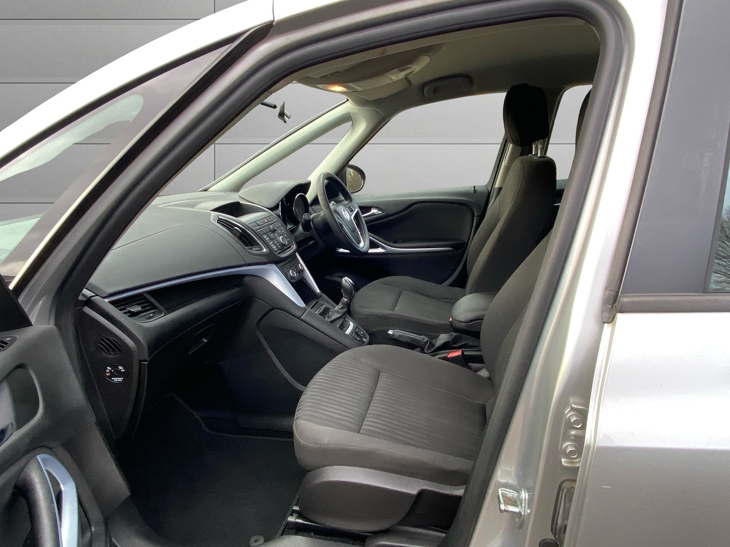 Used Vauxhall Zafira 2016 for sale - 77198454: Photo 25