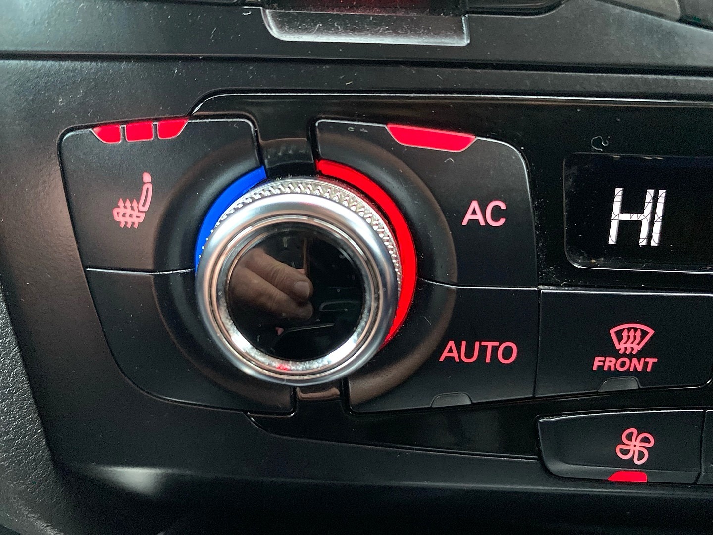 Used Audi A4 2013 for sale - 77529831: Photo 4