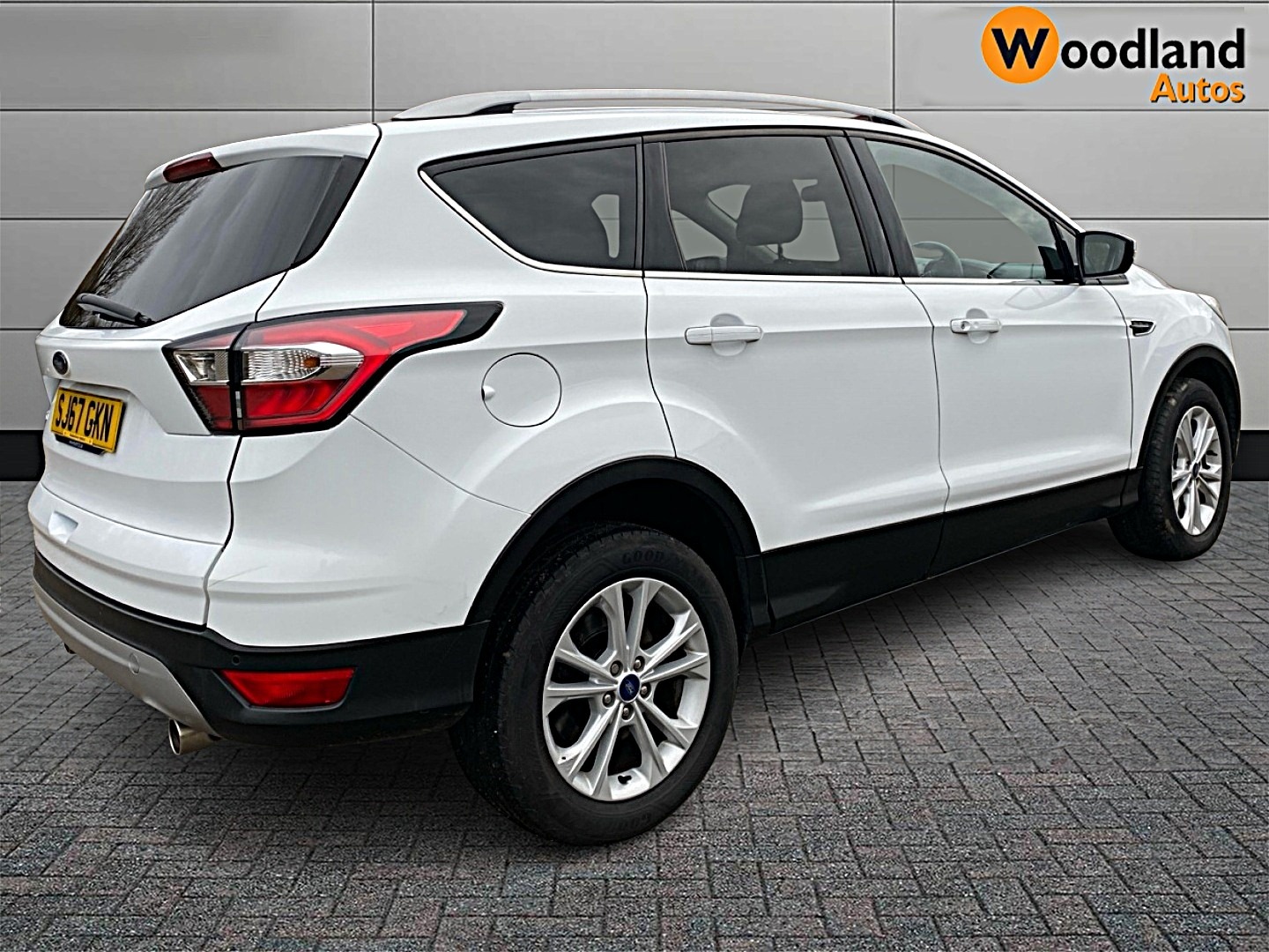 Used Ford Kuga 2017 for sale - 77025698: Photo 2