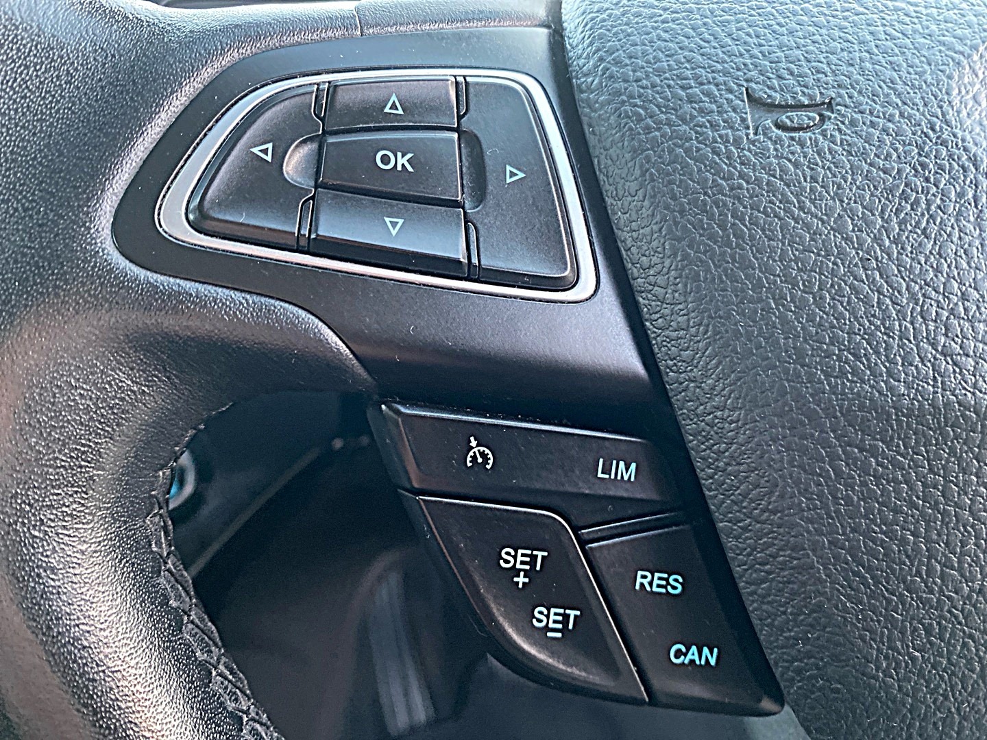 Used Ford Kuga 2017 for sale - 77025698: Photo 24