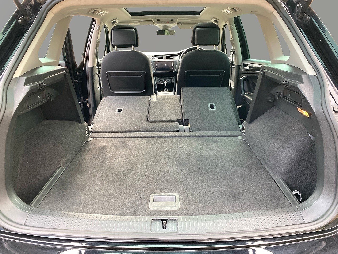 Used Volkswagen Tiguan 2019 for sale - 77579743: Photo 10