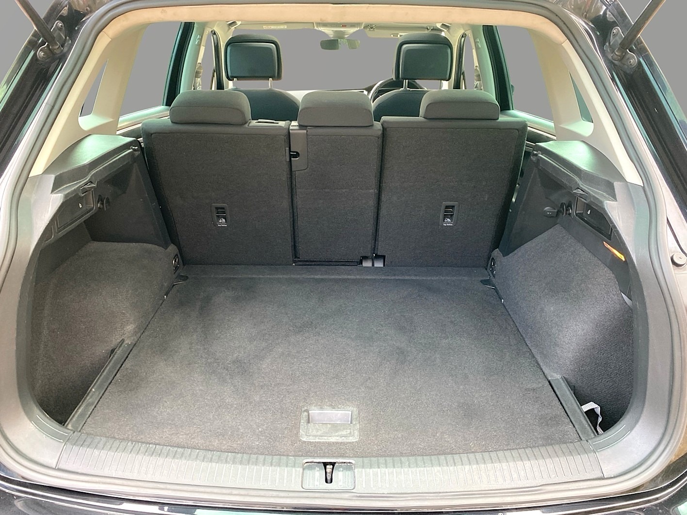 Used Volkswagen Tiguan 2019 for sale - 77579743: Photo 30