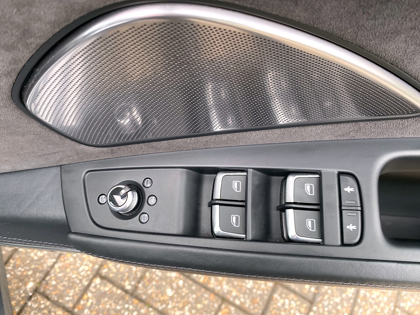 Used Audi S8 2015 for sale - 78106804: Photo 23