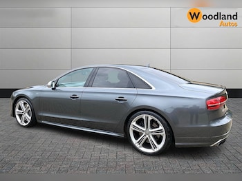 Used Audi S8 2015 for sale - 78106804: Photo