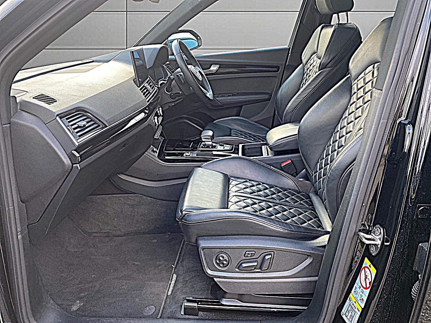 Used Audi Q5 2023 for sale - 77813400: Photo 32