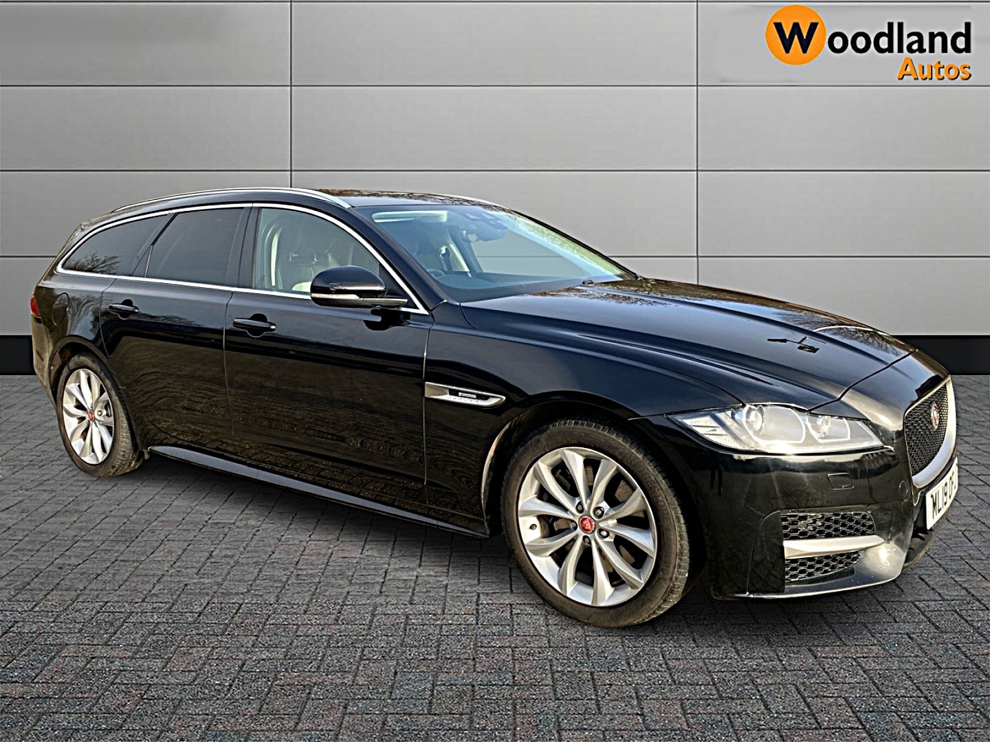 Used Jaguar XF 2019 for sale - 77077363: Photo 3