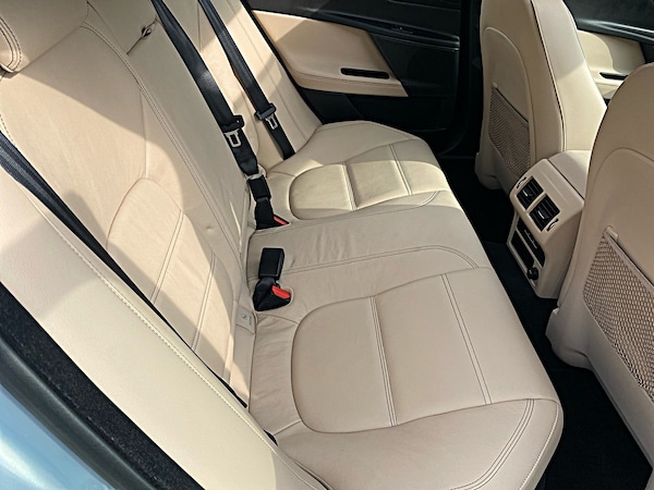 Used Jaguar XE 2015 for sale - 76157486: Photo 16