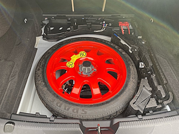 Used Jaguar XE 2015 for sale - 76157486: Photo 19