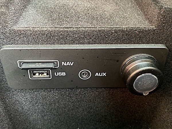 Used Jaguar XE 2015 for sale - 76157486: Photo 23