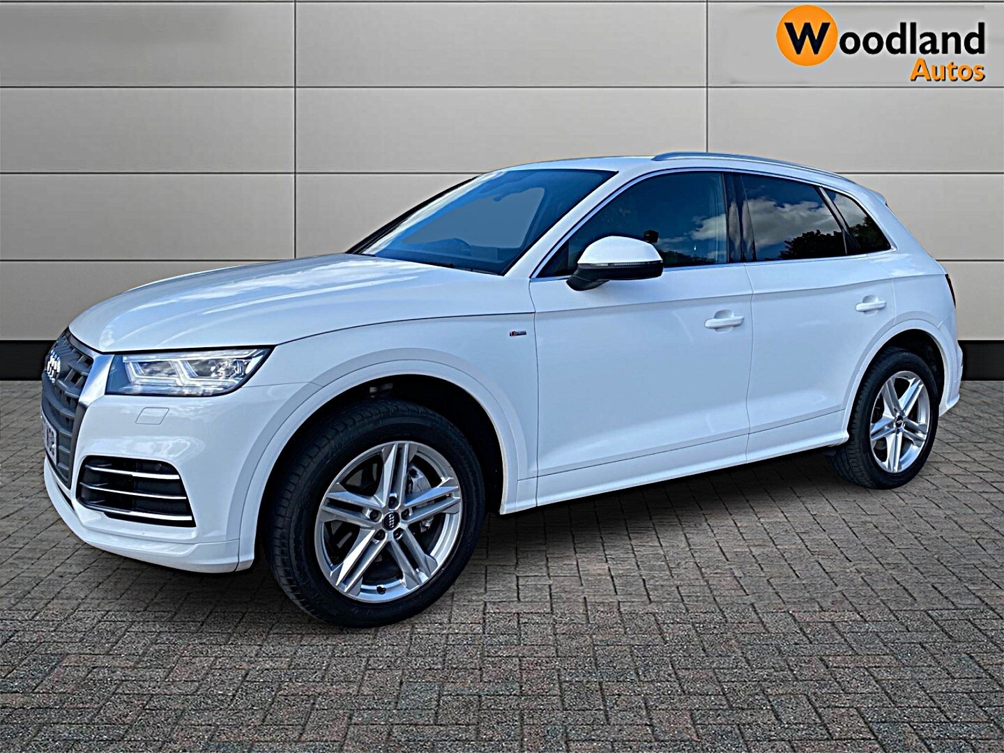 Used Audi Q5 2017 for sale - 76079370: Photo 1