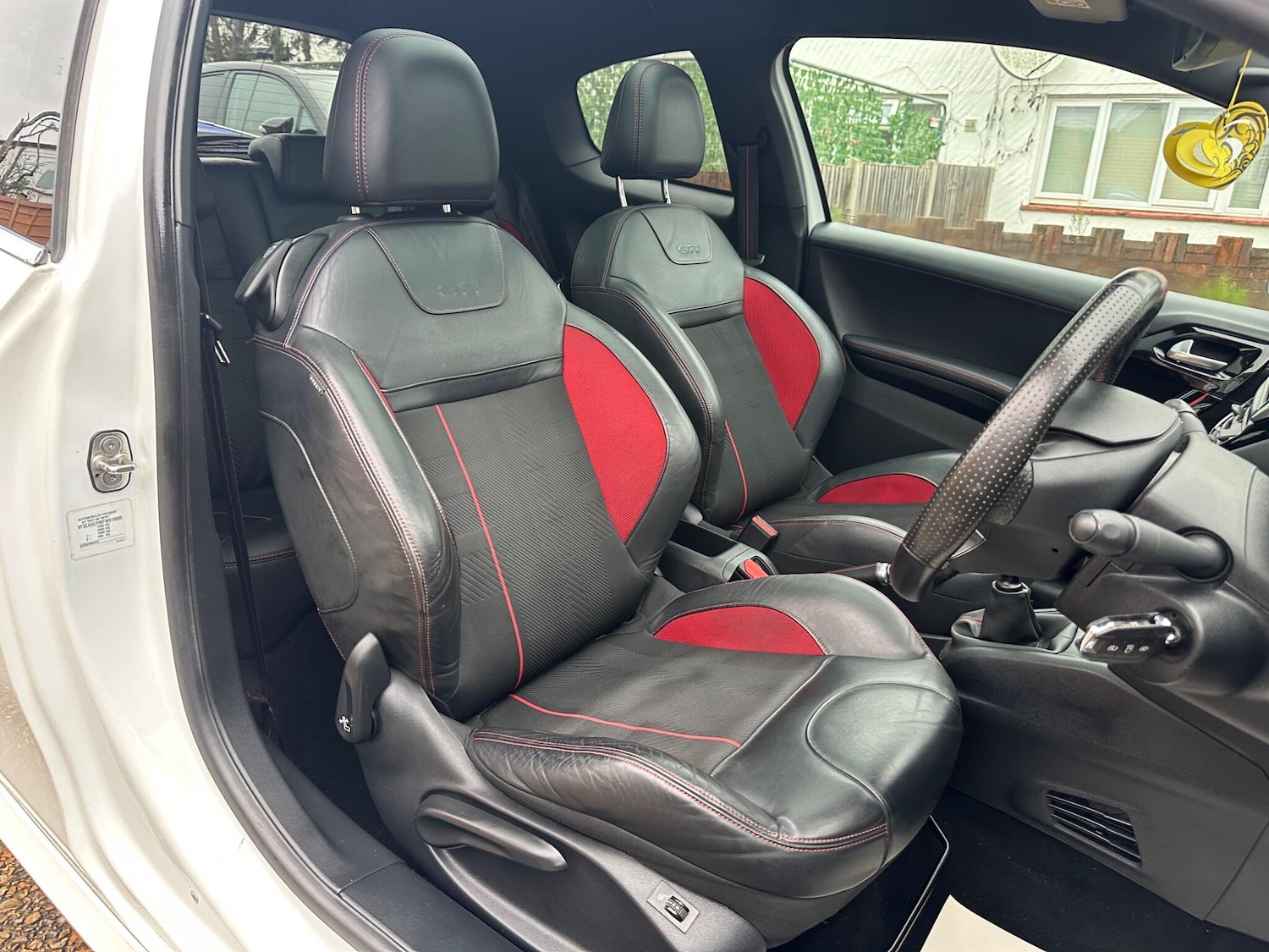 Used Peugeot 208 2015 for sale - 76886905: Photo 11