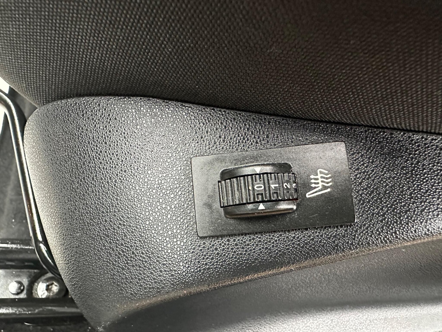 Used Peugeot 208 2015 for sale - 76886905: Photo 17