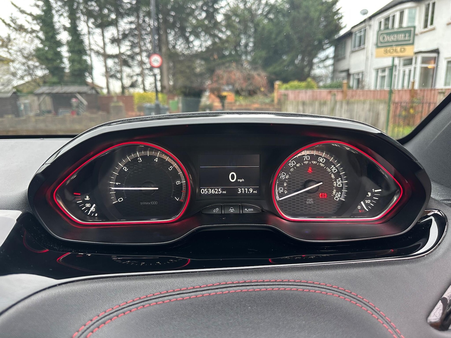 Used Peugeot 208 2015 for sale - 76886905: Photo 28