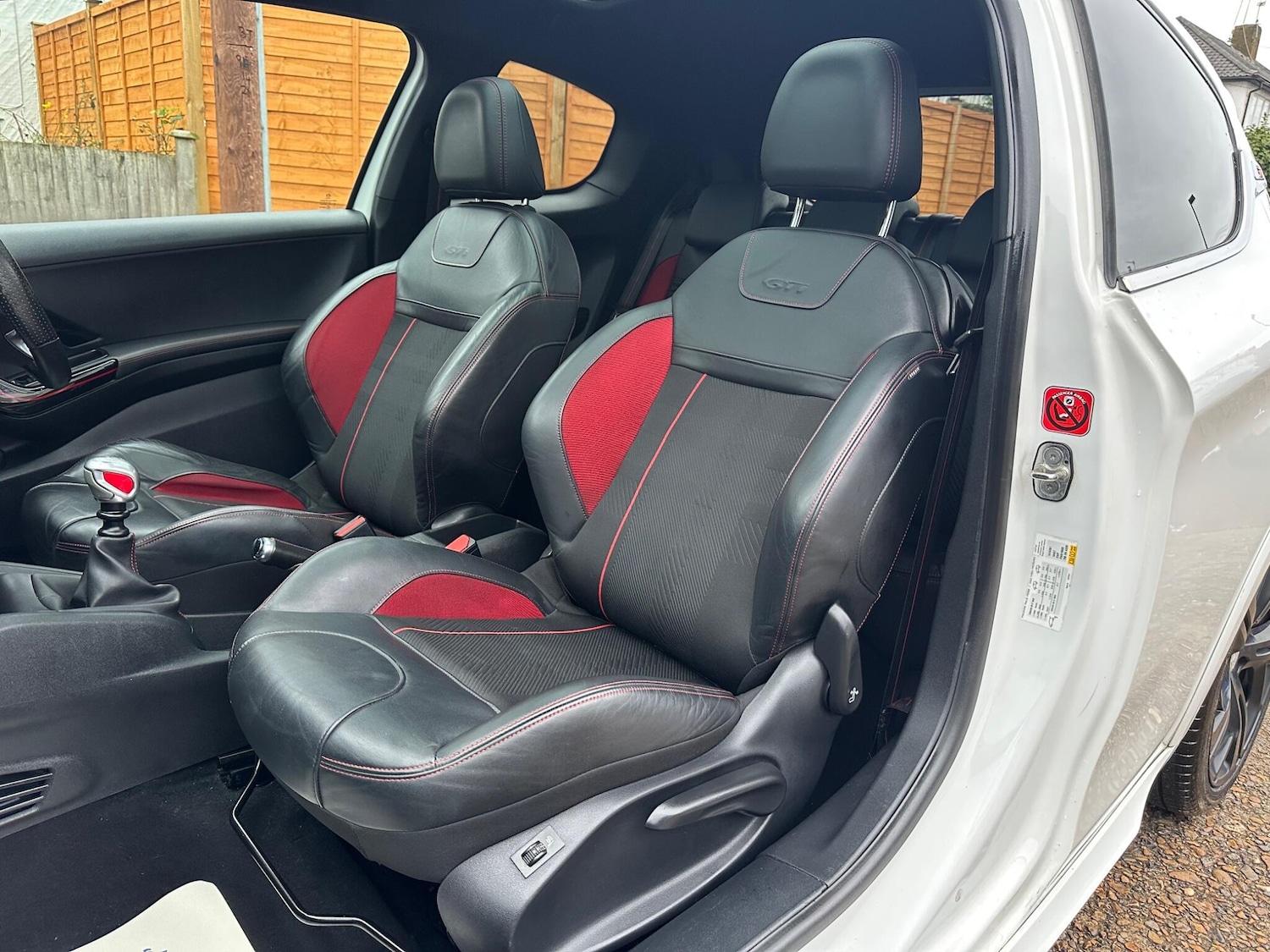 Used Peugeot 208 2015 for sale - 76886905: Photo 35