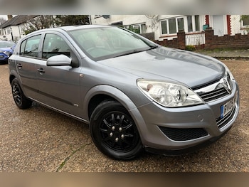 Vauxhall - Astra