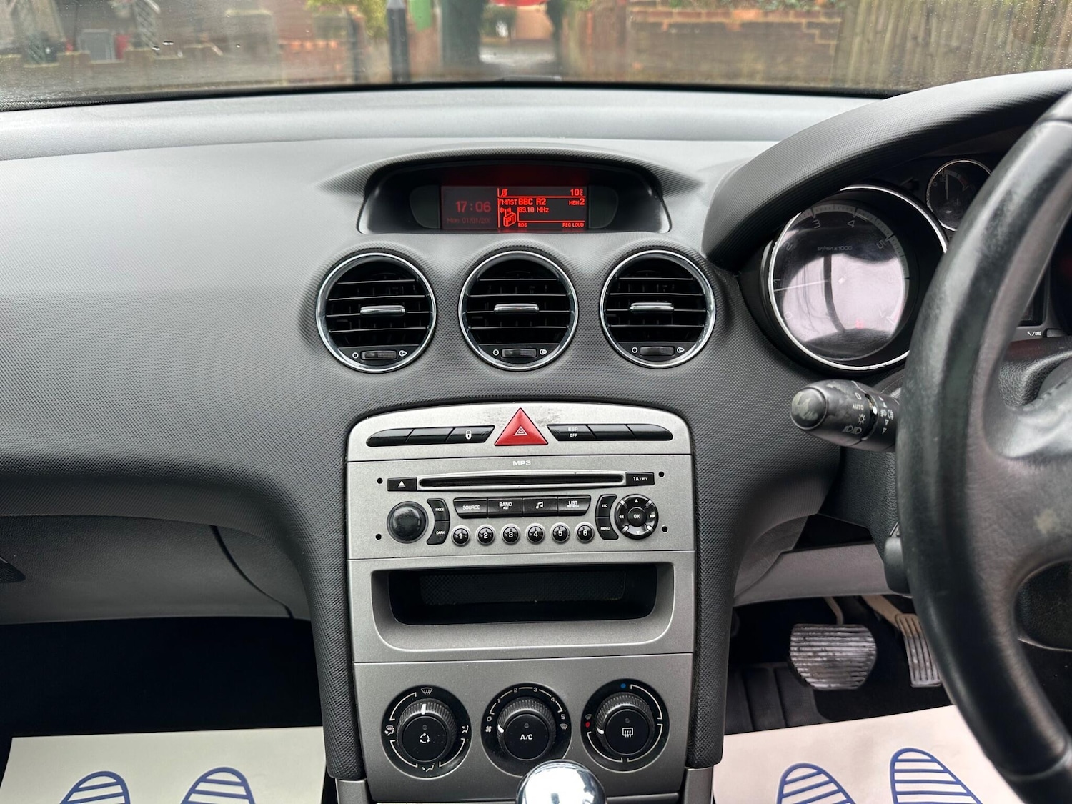 Used Peugeot 308 2011 for sale - 77468536: Photo 10