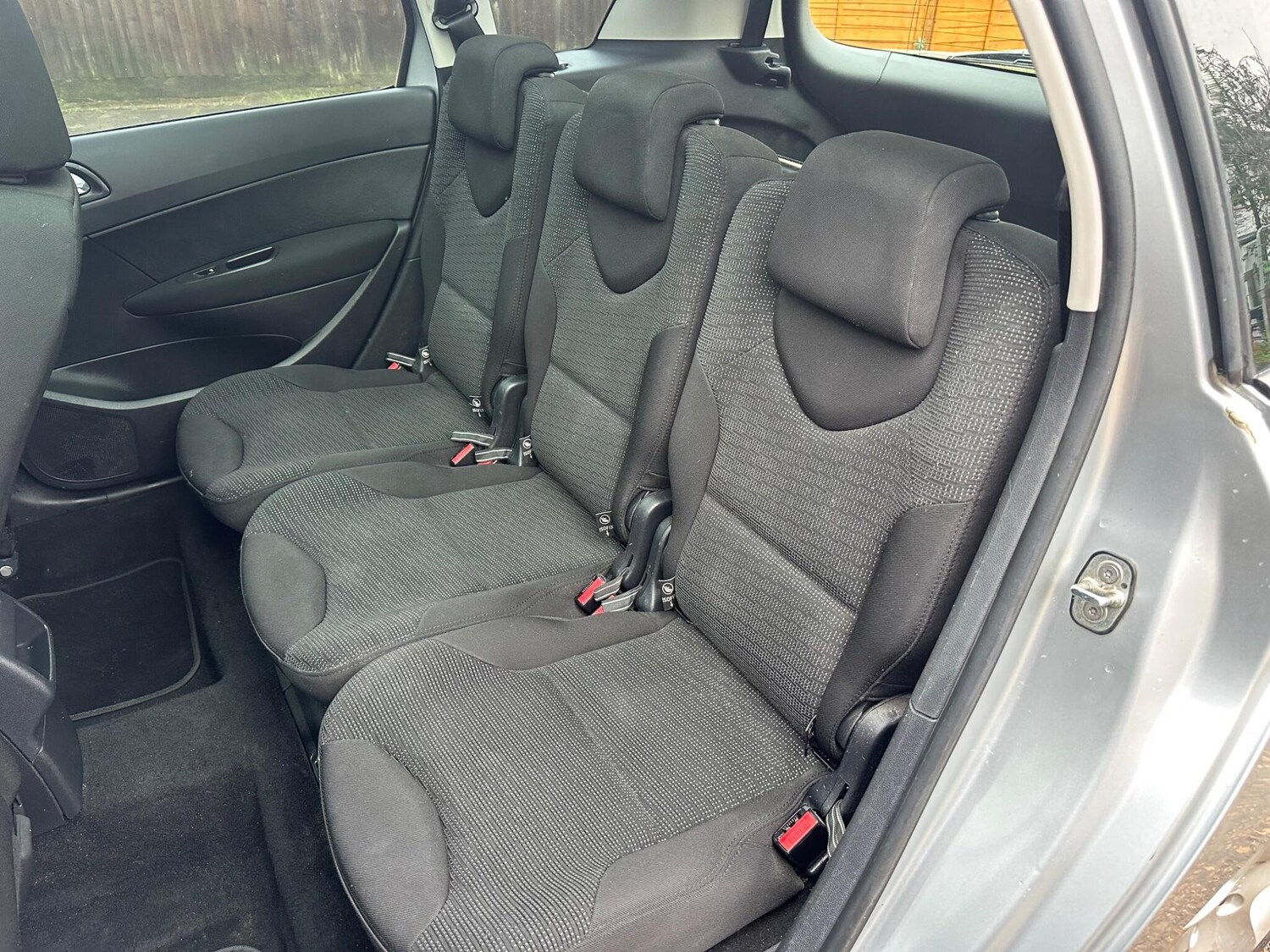 Used Peugeot 308 2011 for sale - 77468536: Photo 15