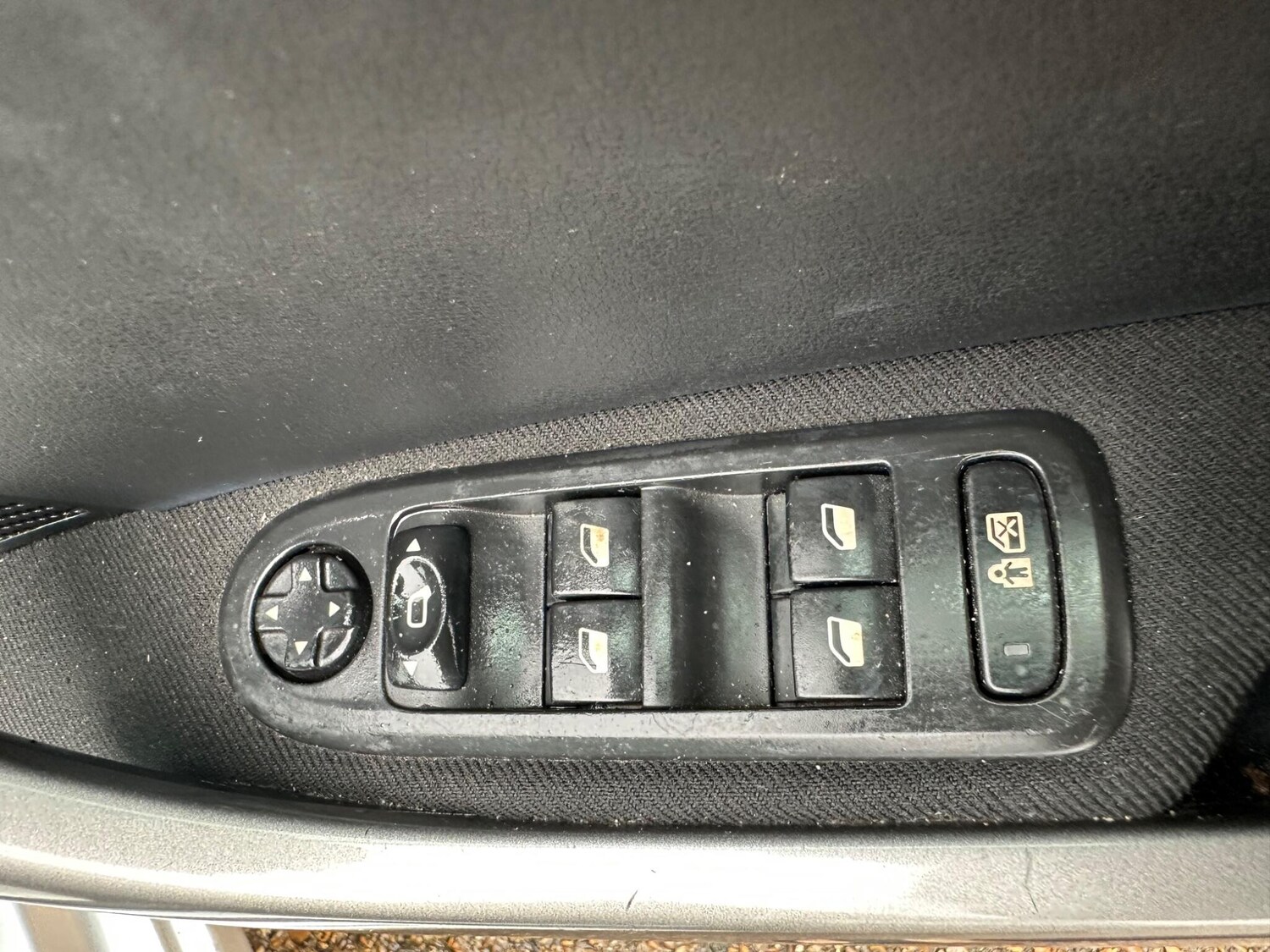 Used Peugeot 308 2011 for sale - 77468536: Photo 16