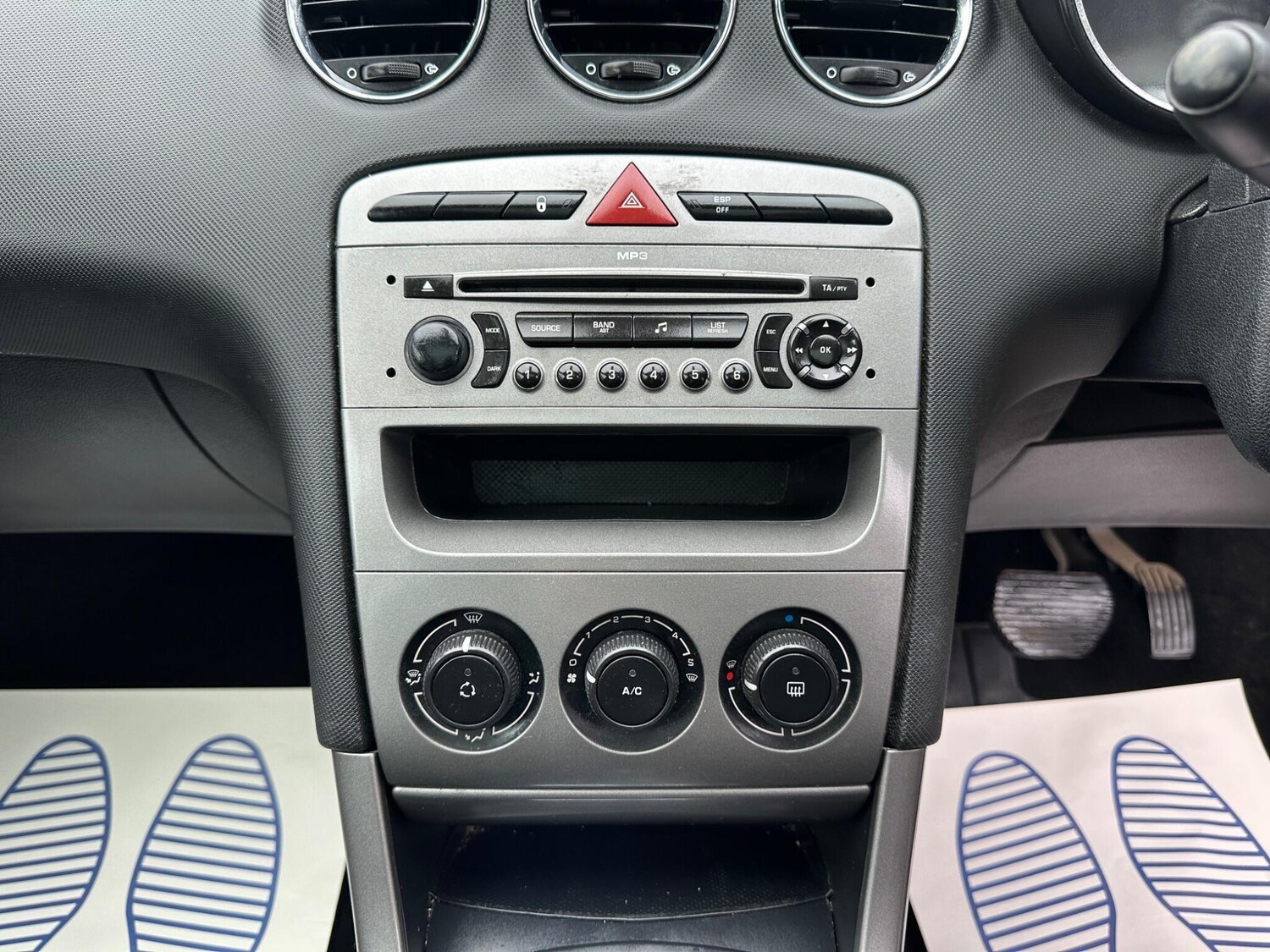 Used Peugeot 308 2011 for sale - 77468536: Photo 19