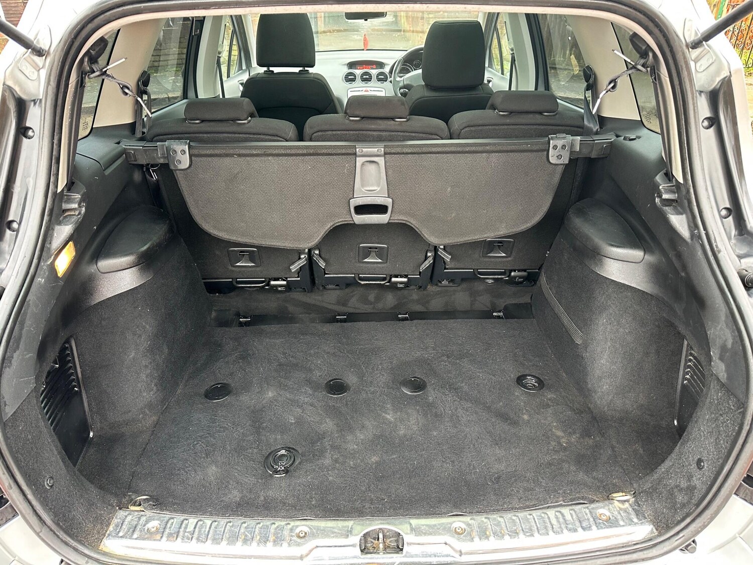 Used Peugeot 308 2011 for sale - 77468536: Photo 24