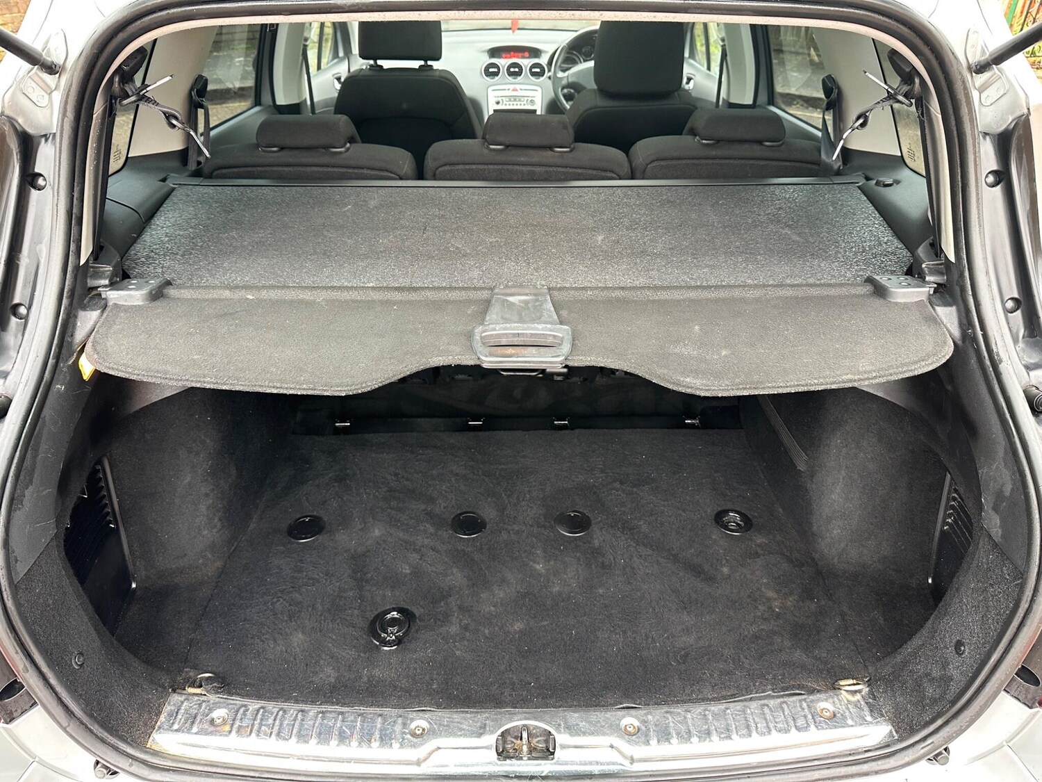 Used Peugeot 308 2011 for sale - 77468536: Photo 25