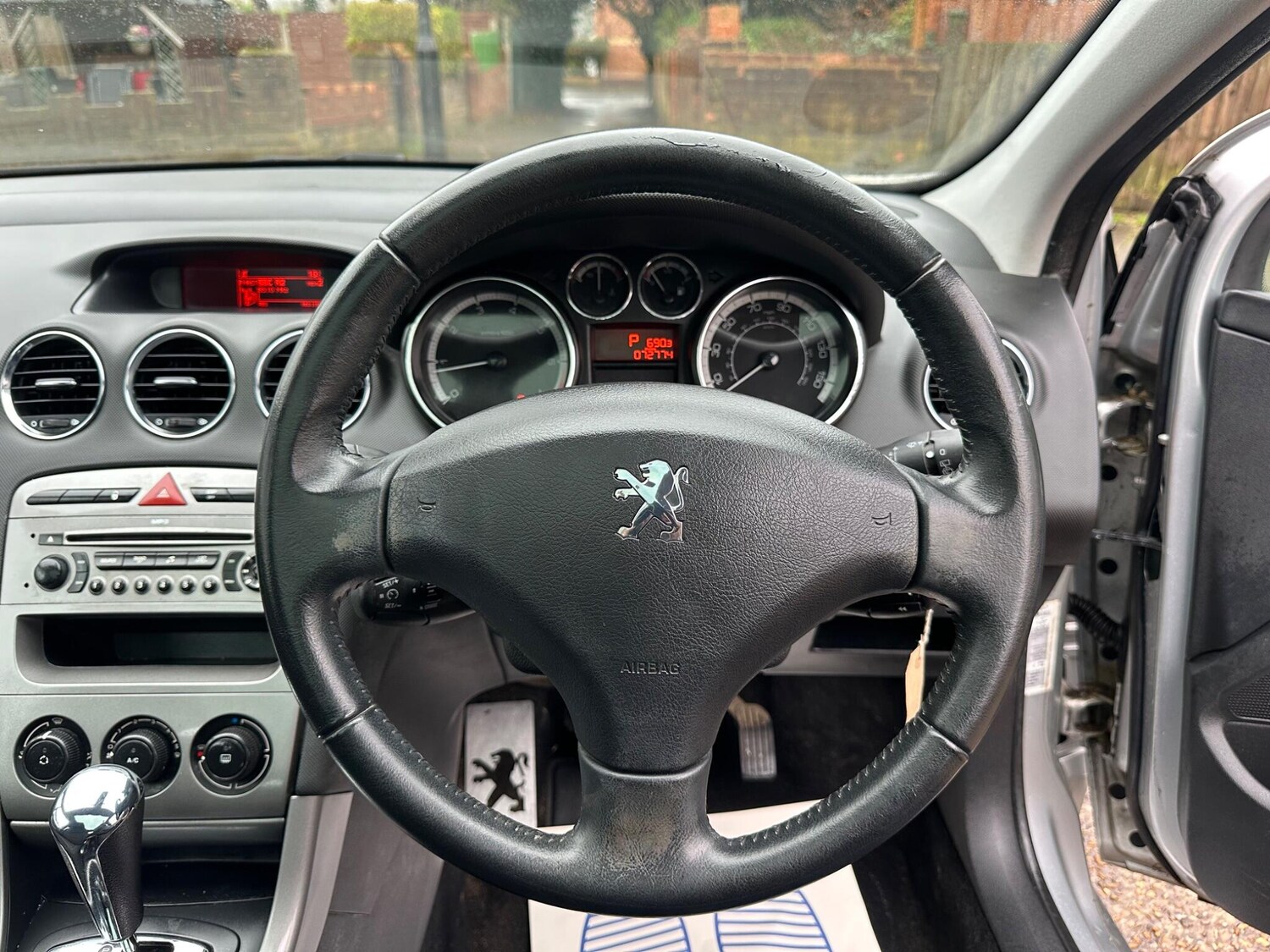 Used Peugeot 308 2011 for sale - 77468536: Photo 26