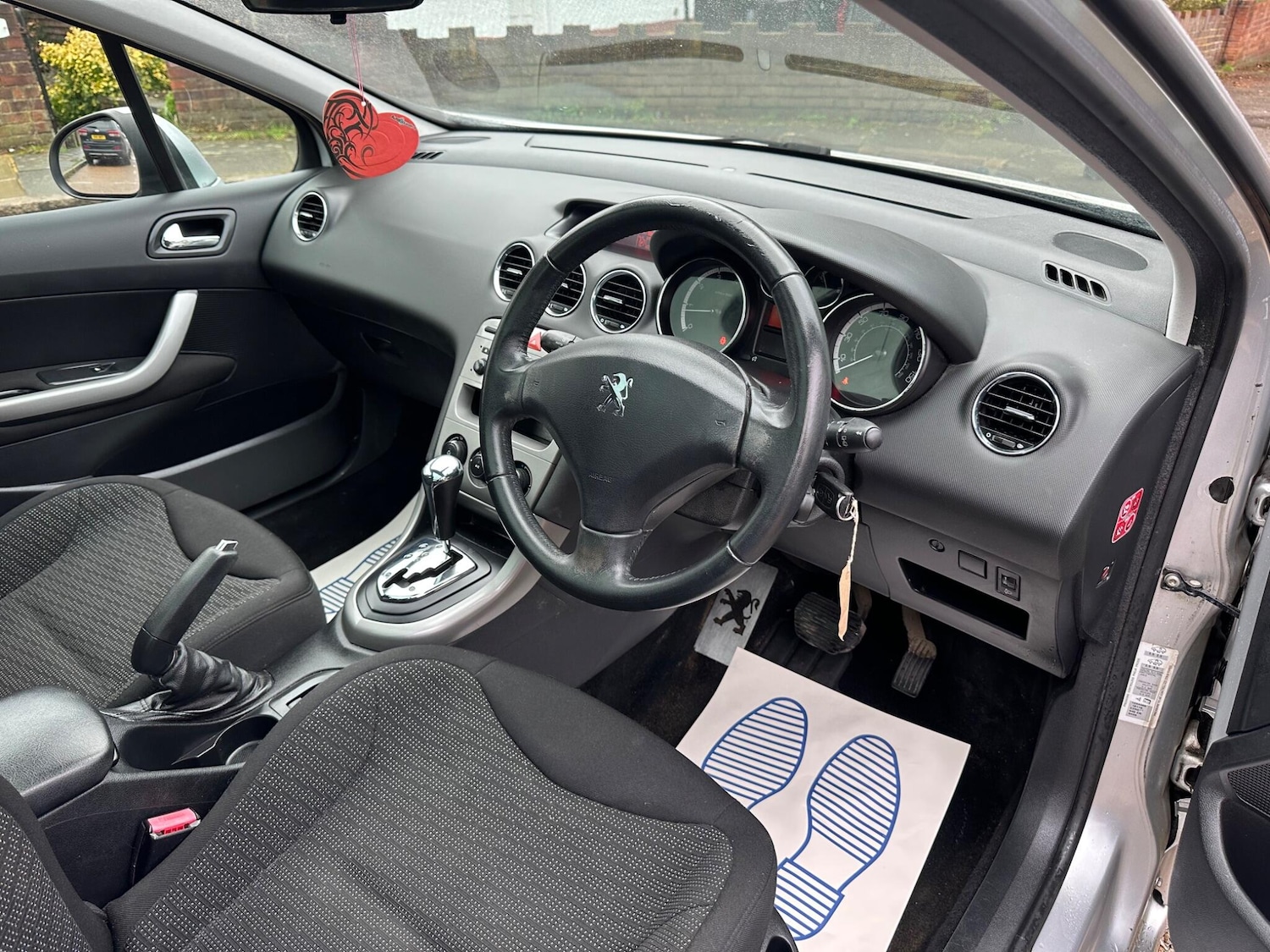 Used Peugeot 308 2011 for sale - 77468536: Photo 32