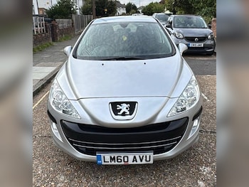 Used Peugeot 308 2010 for sale - 76153196: Photo 2