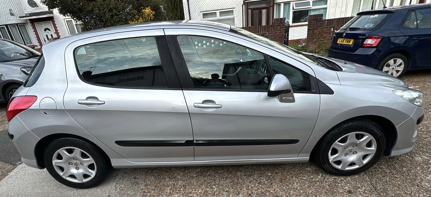 Used Peugeot 308 2010 for sale - 76153196: Photo 7