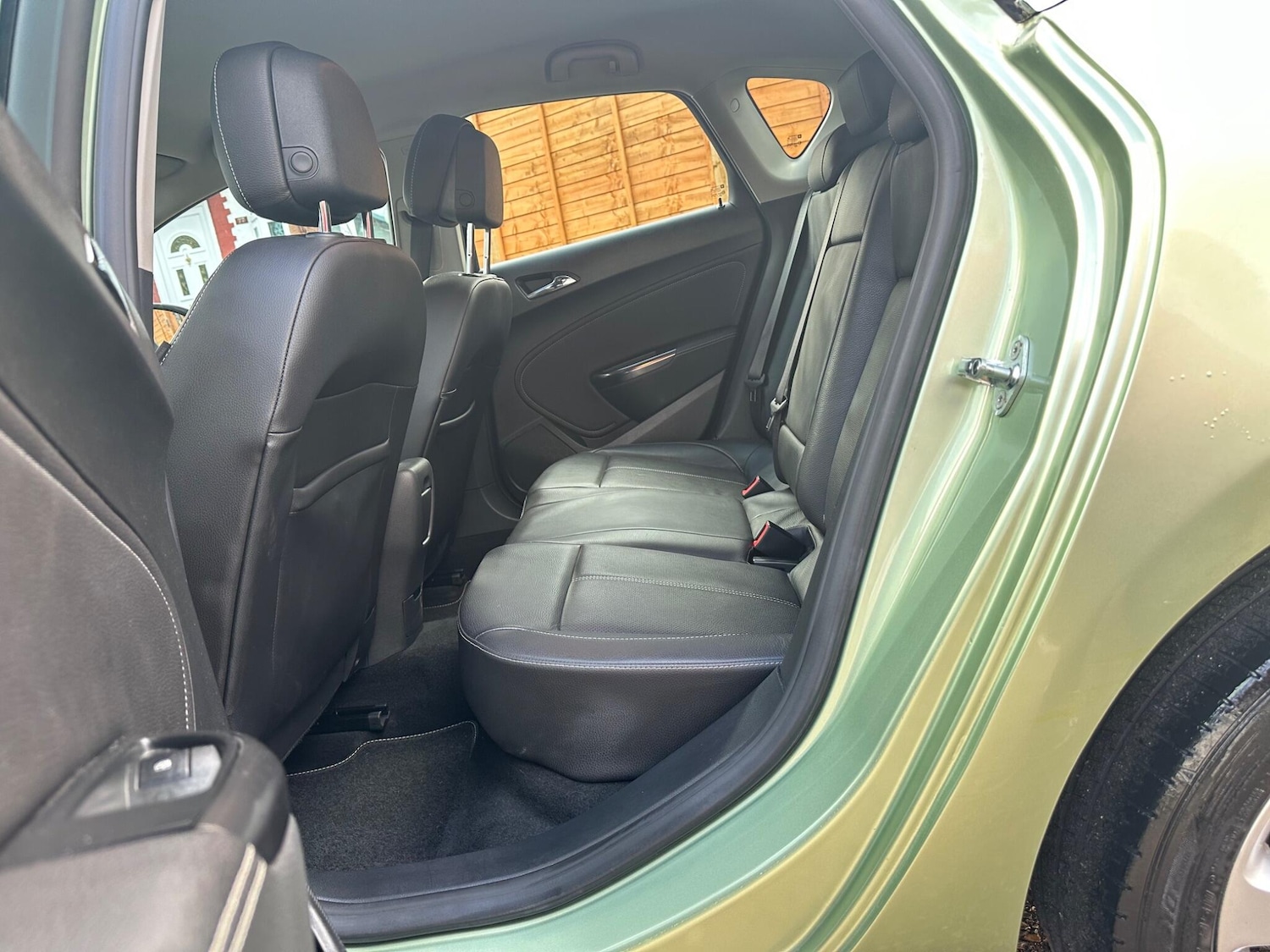 Used Vauxhall Astra 2012 for sale - 77403890: Photo 13