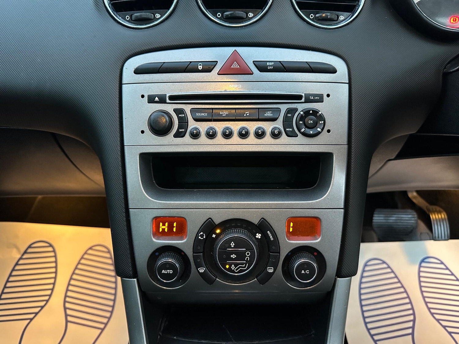 Used Peugeot 308 for sale - 76742857: Photo 11