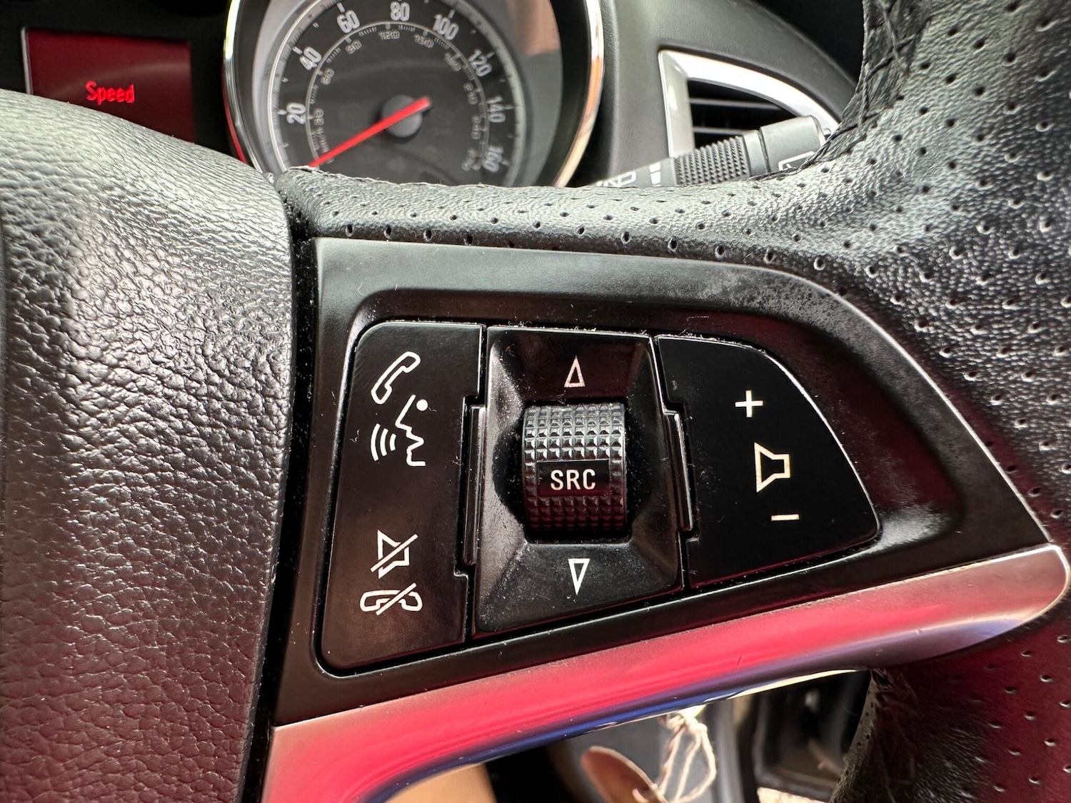 Used Vauxhall Astra 2010 for sale - 76562218: Photo 18