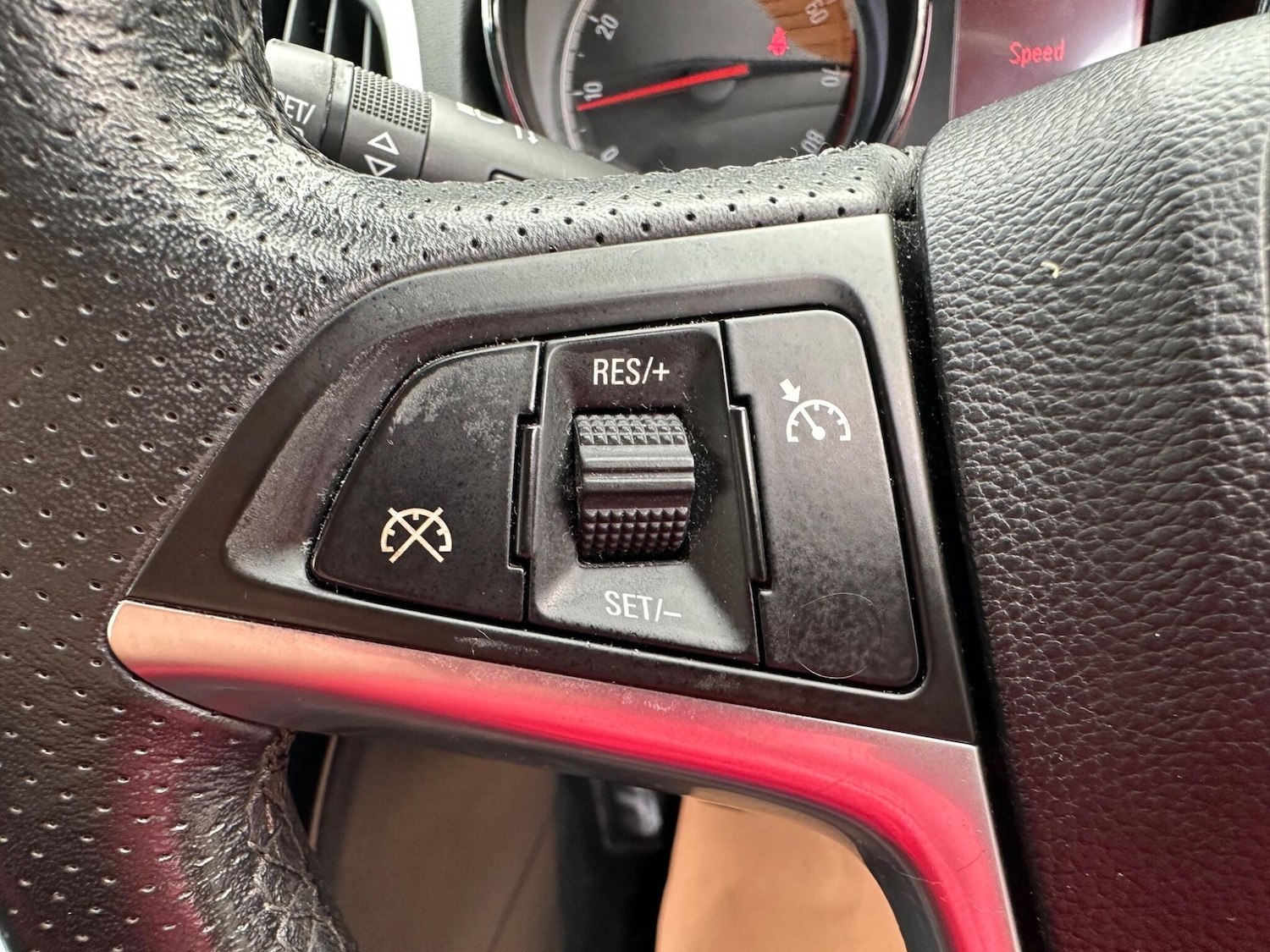 Used Vauxhall Astra 2010 for sale - 76562218: Photo 19