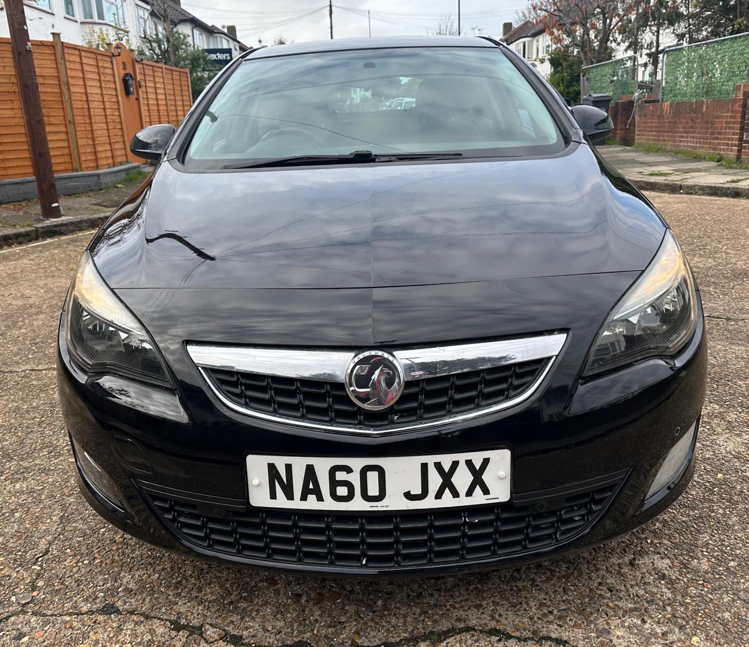 Used Vauxhall Astra 2010 for sale - 76562218: Photo 2