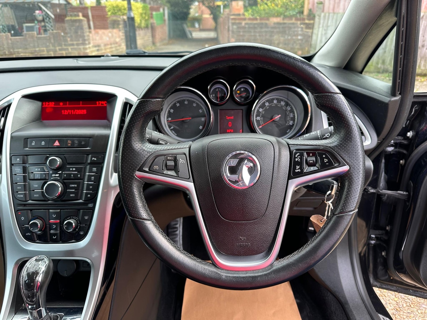 Used Vauxhall Astra 2010 for sale - 76562218: Photo 25