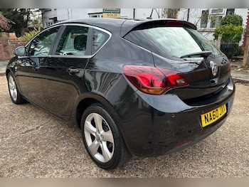 Used Vauxhall Astra 2010 for sale - 76562218: Photo