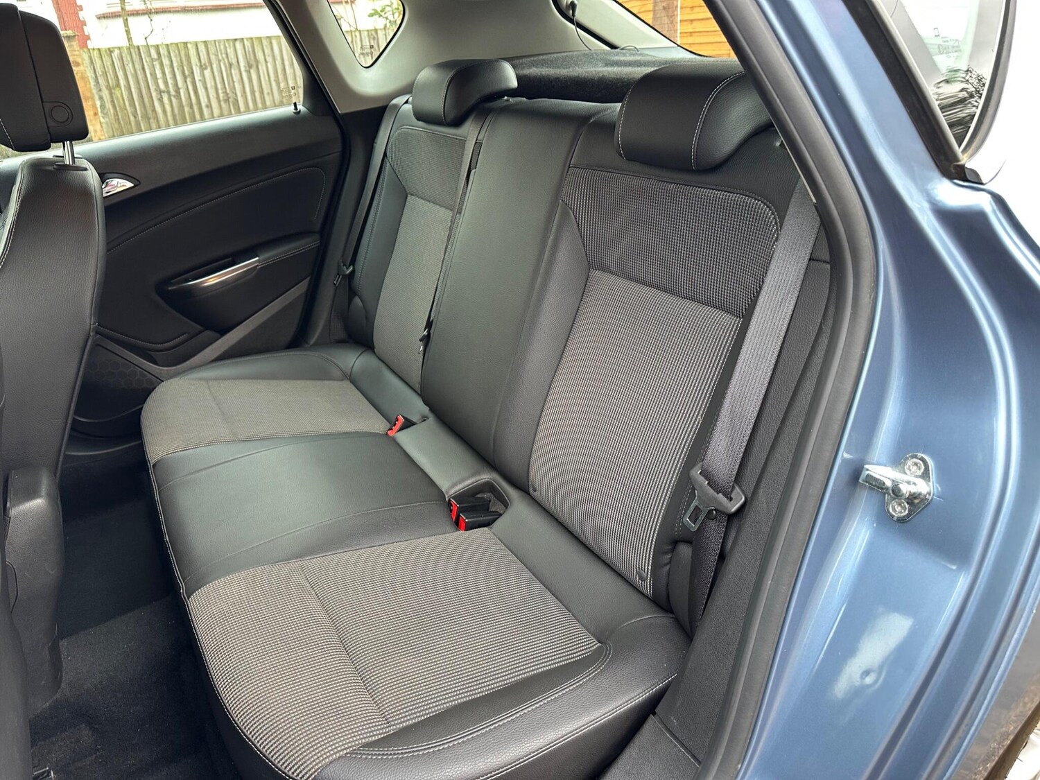 Used Vauxhall Astra 2010 for sale - 78058237: Photo 14