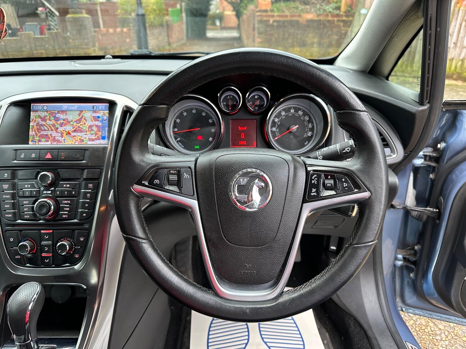 Used Vauxhall Astra 2010 for sale - 78058237: Photo 22