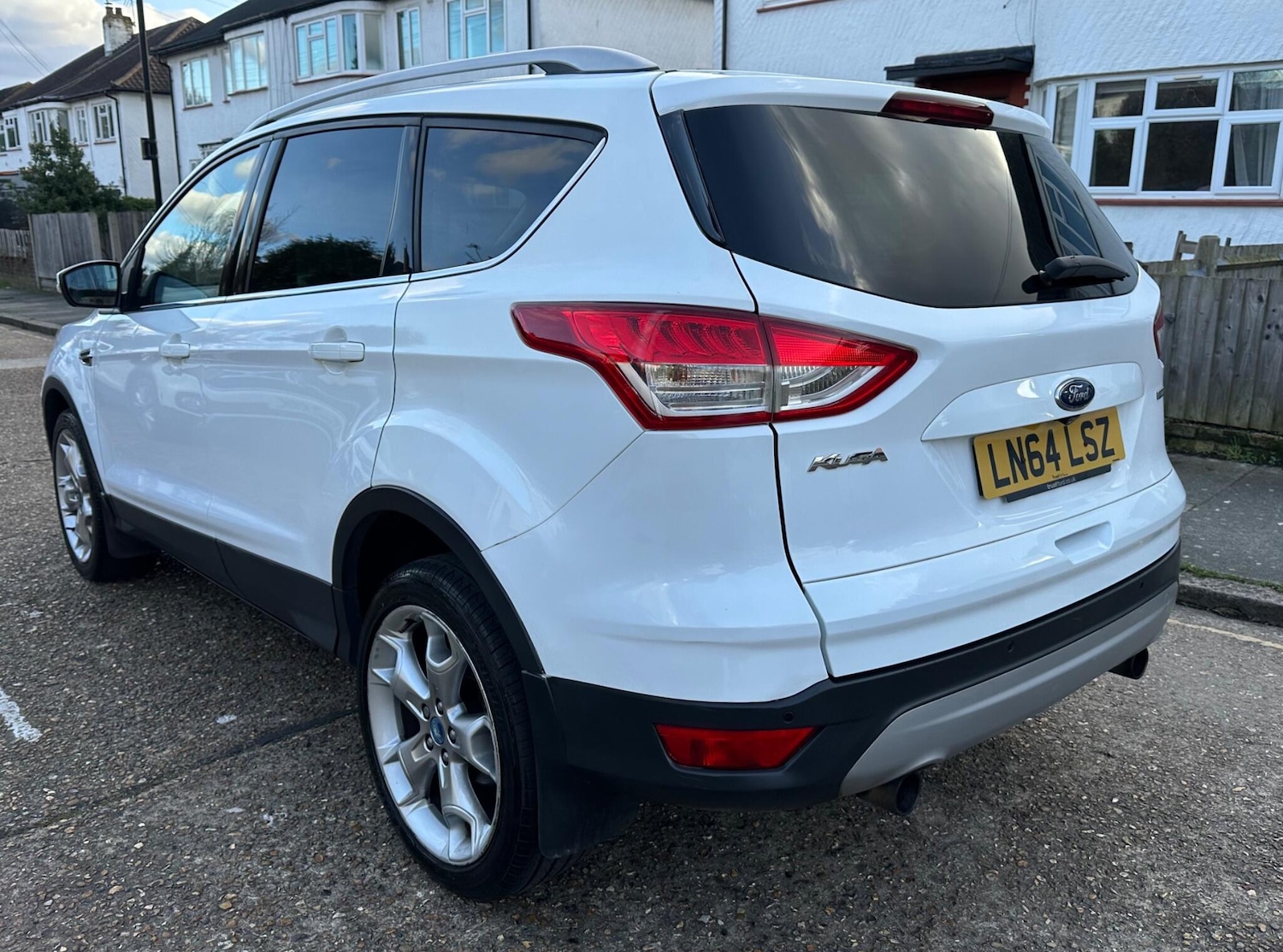 Used Ford Kuga 2014 for sale - 77560011: Photo 4