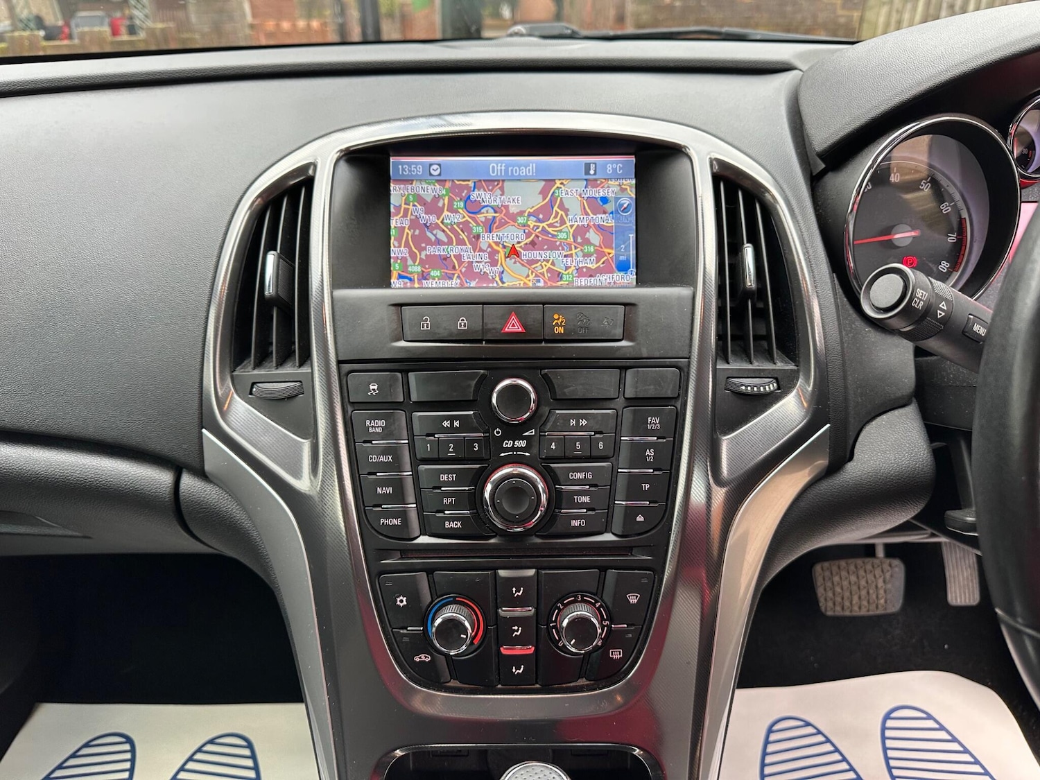 Used Vauxhall Astra 2010 for sale - 77403891: Photo 19