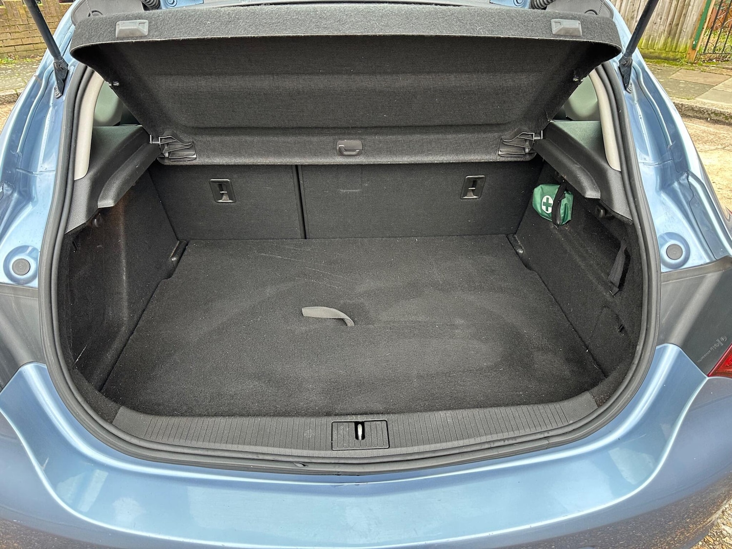 Used Vauxhall Astra 2010 for sale - 77403891: Photo 21