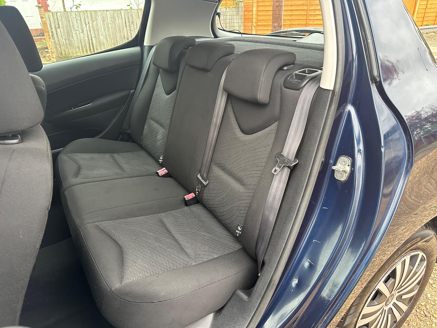 Used Peugeot 308 2010 for sale - 76572183: Photo 15