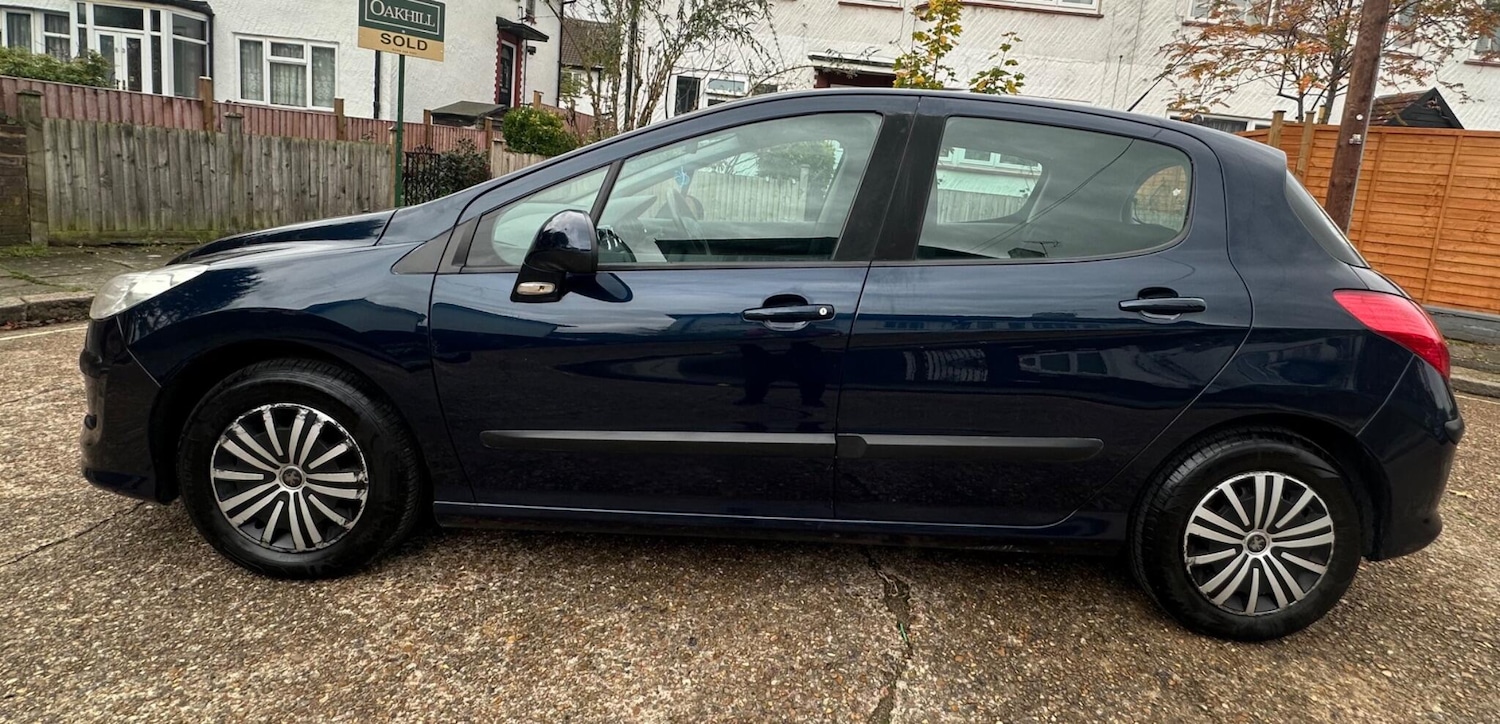 Used Peugeot 308 2010 for sale - 76572183: Photo 5