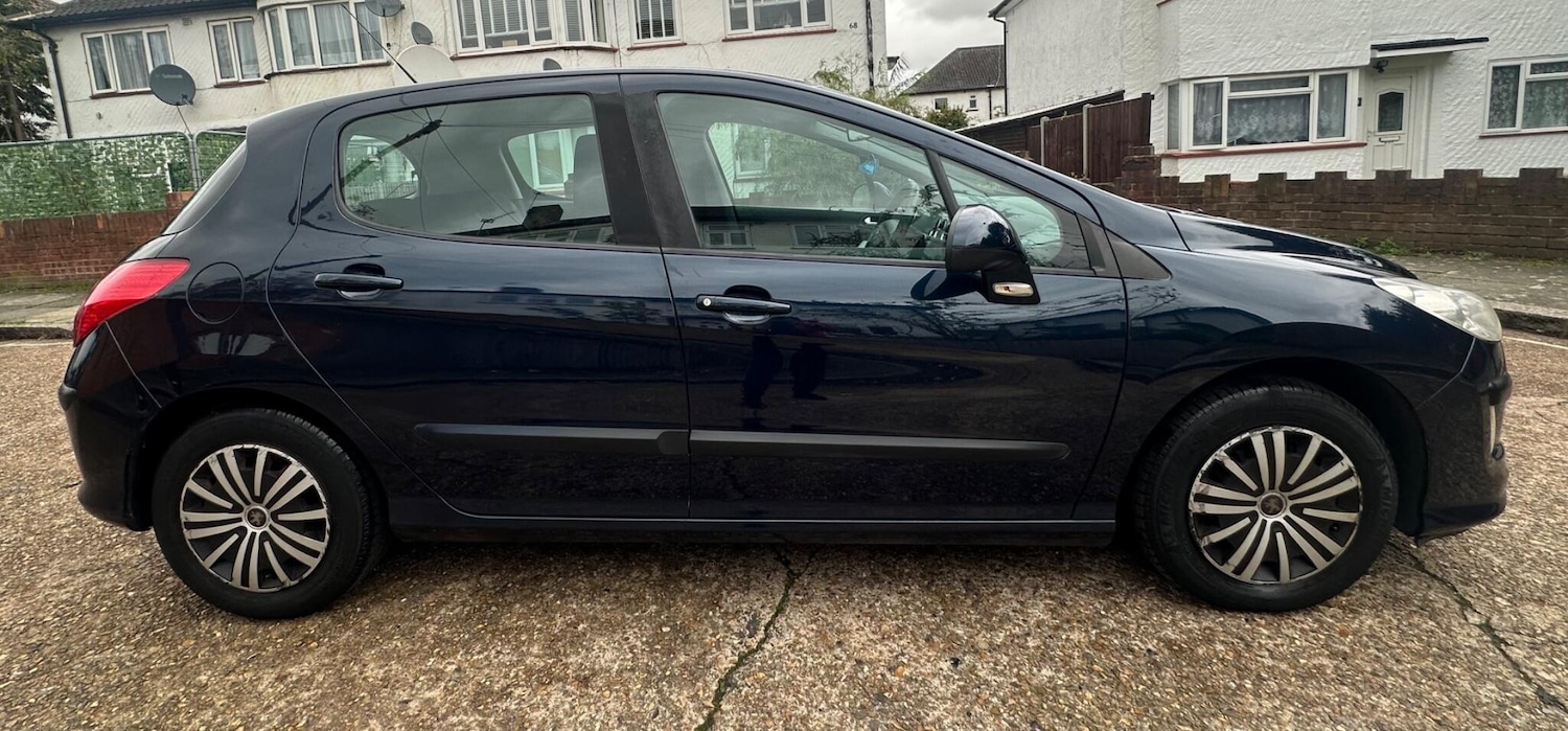 Used Peugeot 308 2010 for sale - 76572183: Photo 7