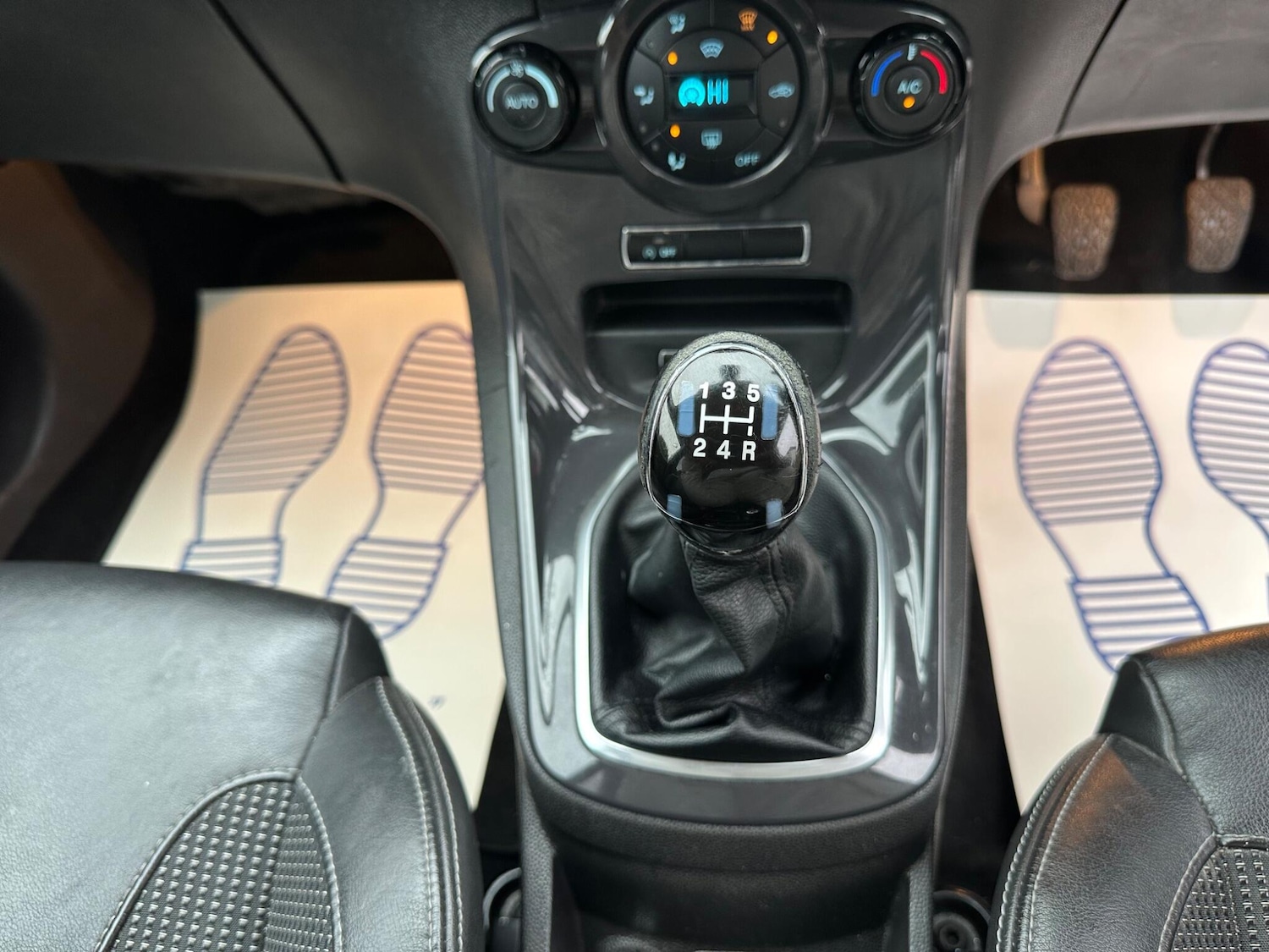 Used Ford Fiesta 2013 for sale - 77040798: Photo 10