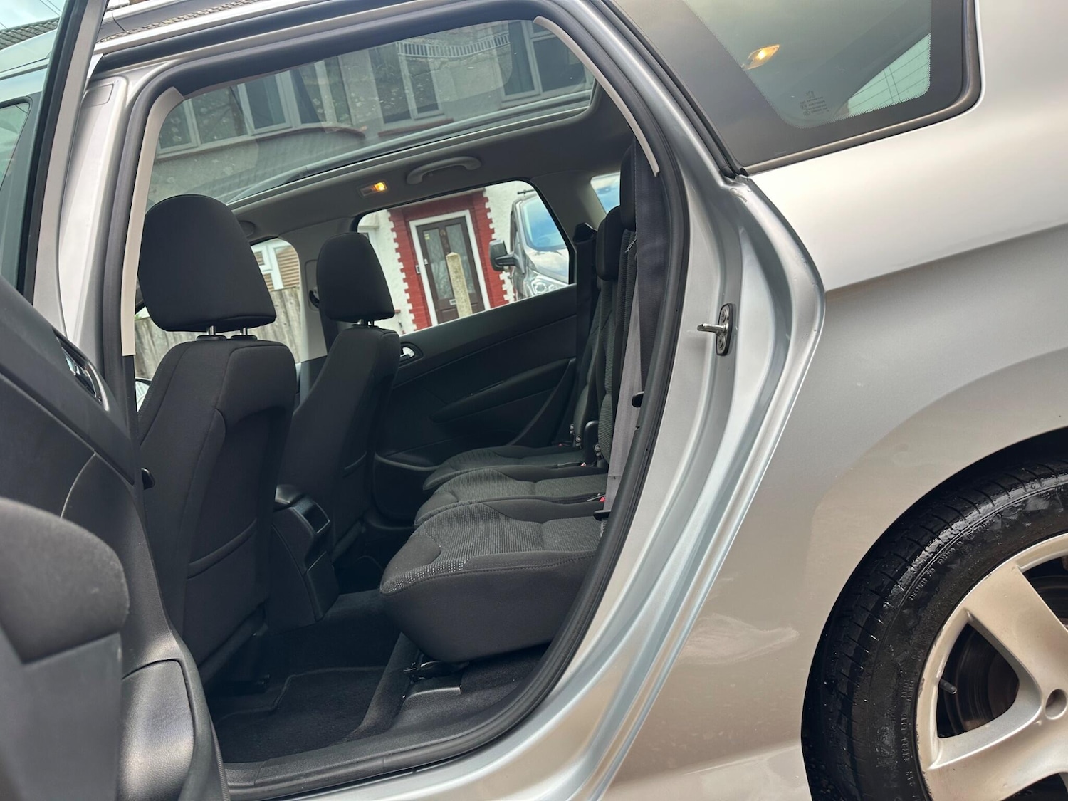 Used Peugeot 308 2010 for sale - 77403889: Photo 12